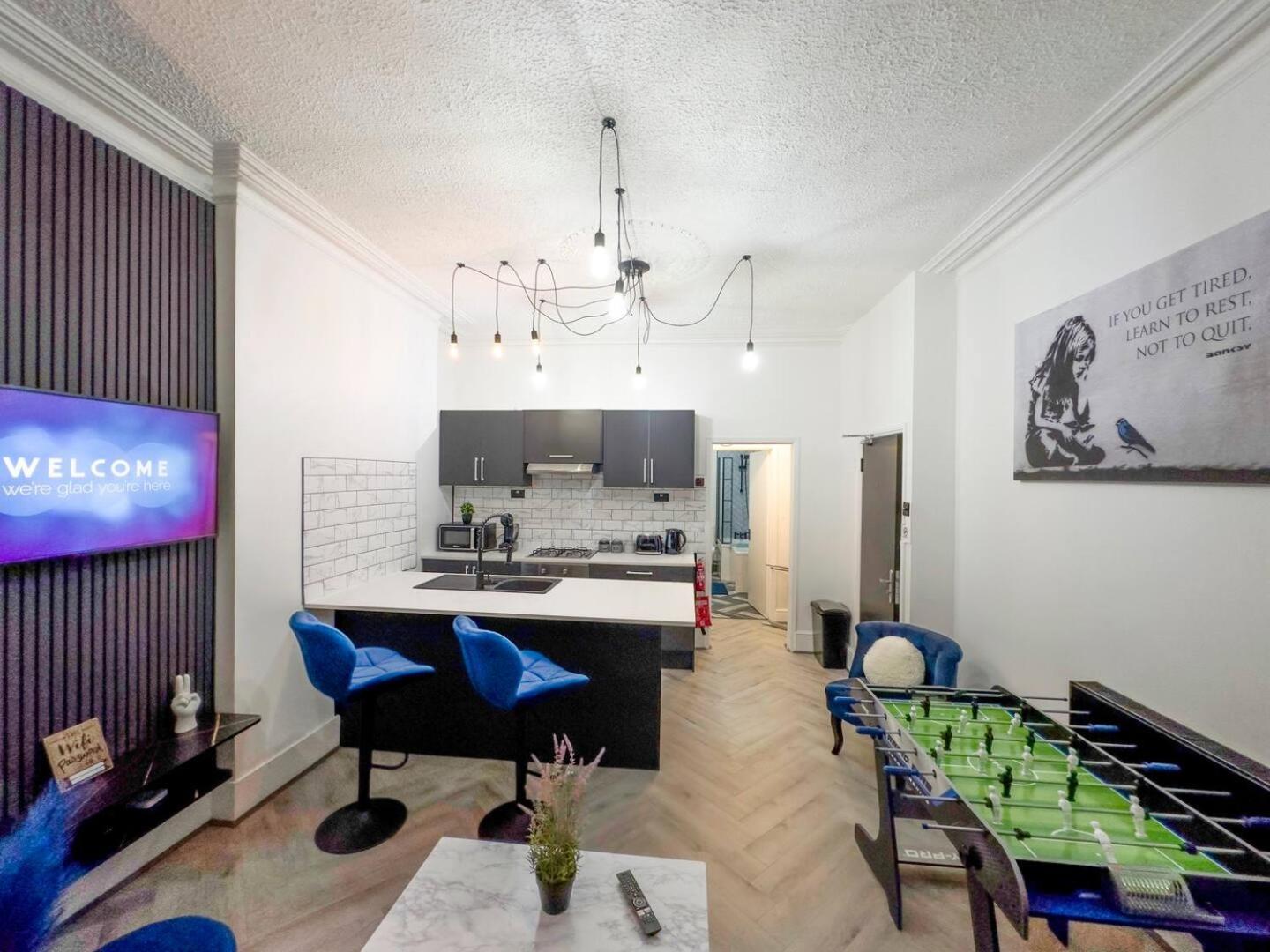 Swanky Seaside Sanctuary W Foozeball - Southend Екстер'єр фото
