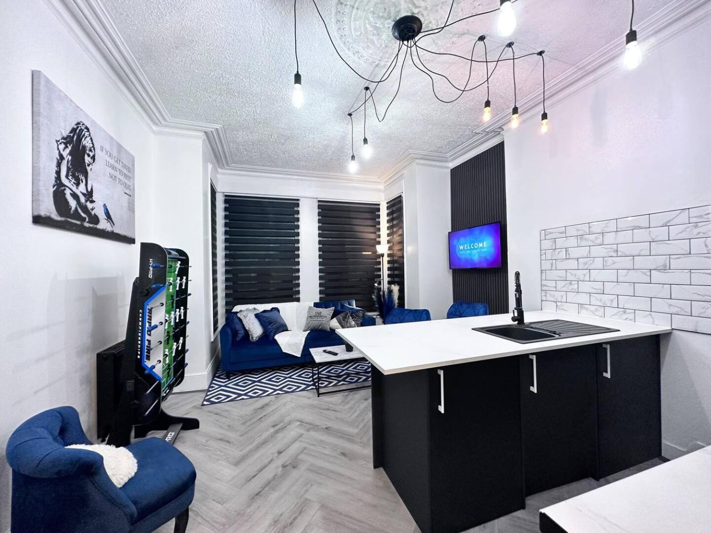 Swanky Seaside Sanctuary W Foozeball - Southend Екстер'єр фото